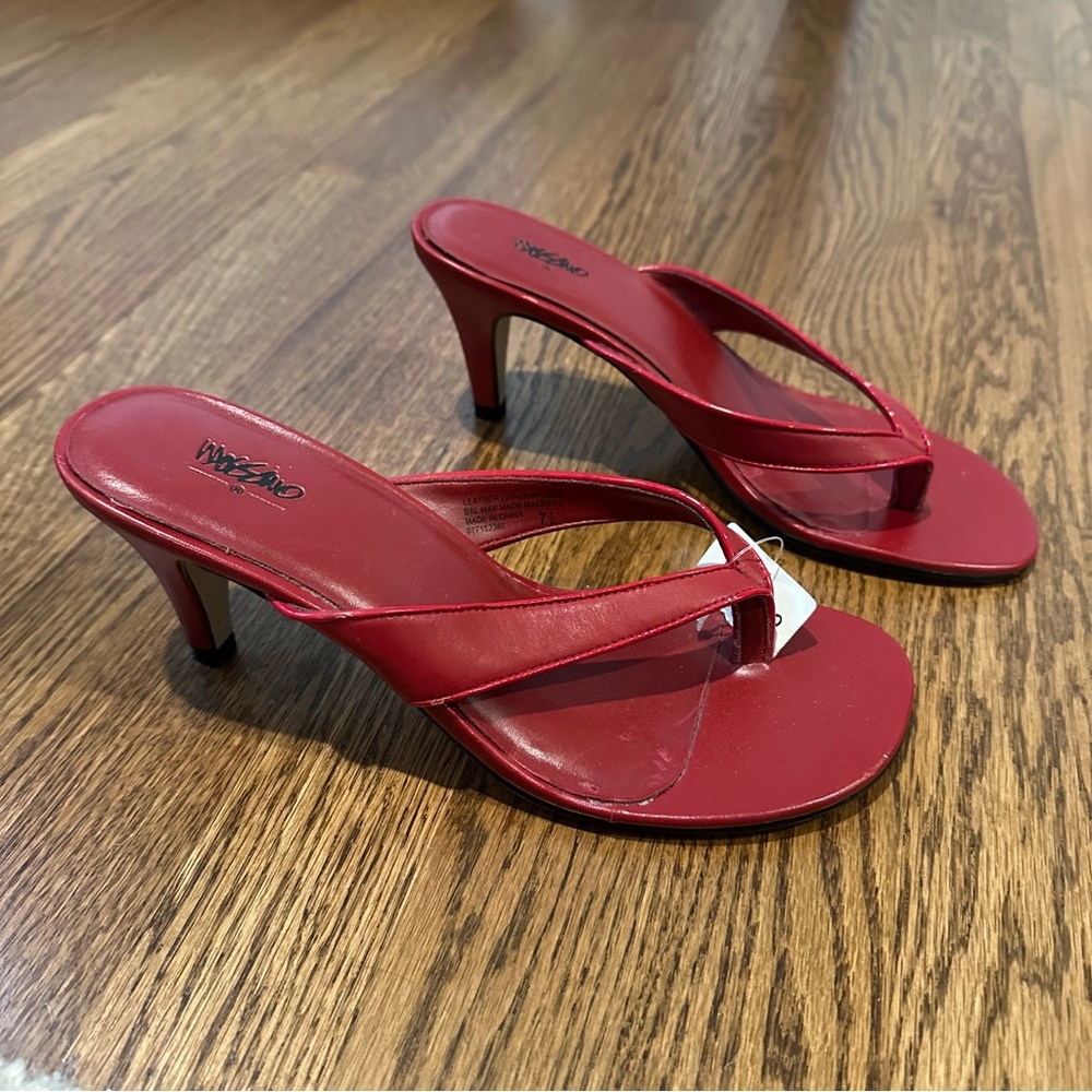 Mossimo red flip flop heel